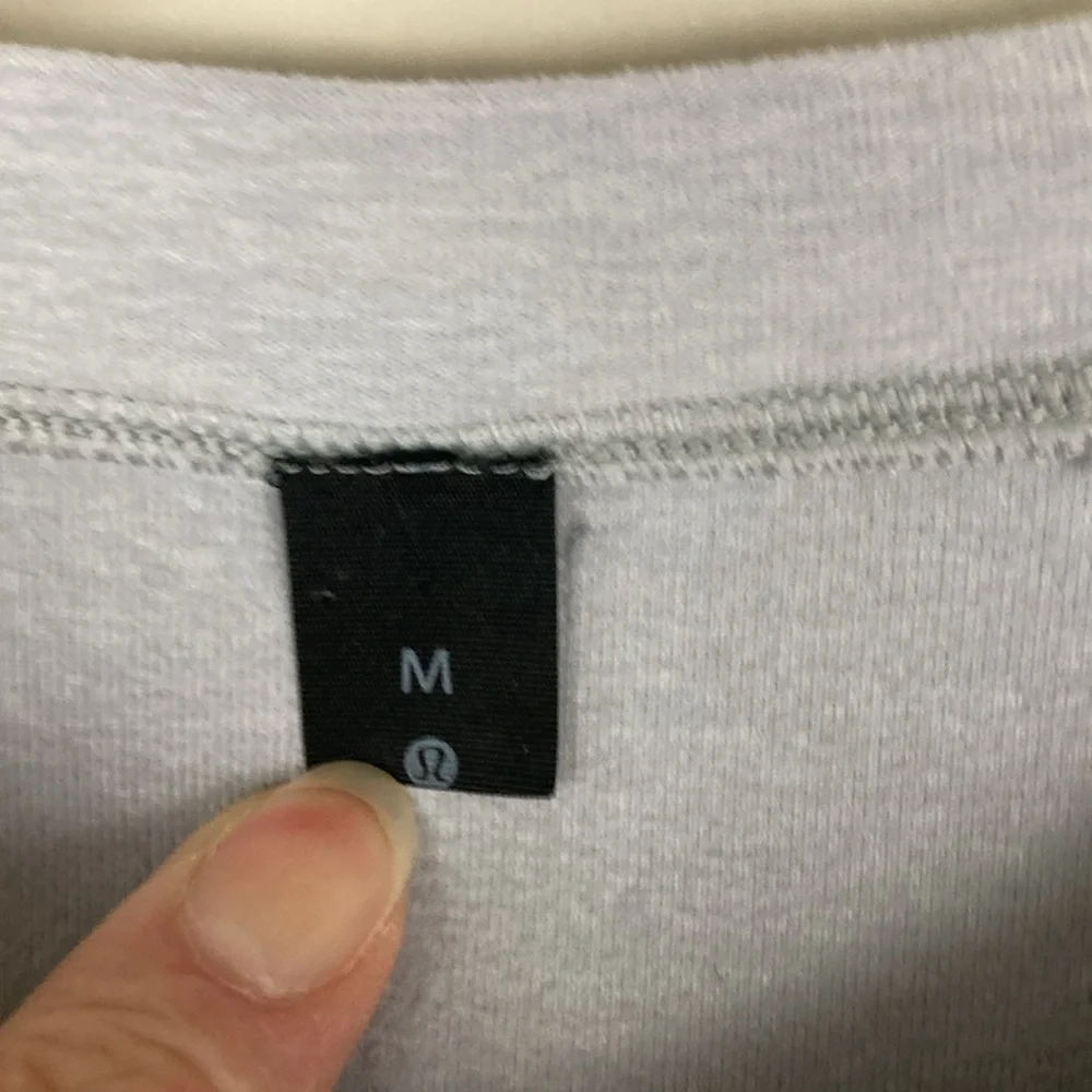 Lululemon men’s long-sleeve 124 gray/blue shirt, medium - Picture 2 of 16
